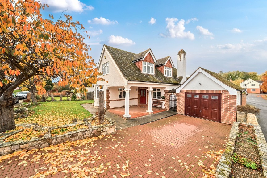 3 bedroom House for Sale Ampthill Road, Shefford, Bedfordshire