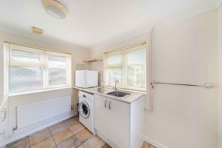 3 bedroom House for Sale Ampthill Road, Shefford, Bedfordshire