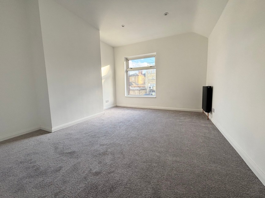 2 bedroom House for Letting Church Street, Biggleswade, Bedfordshire