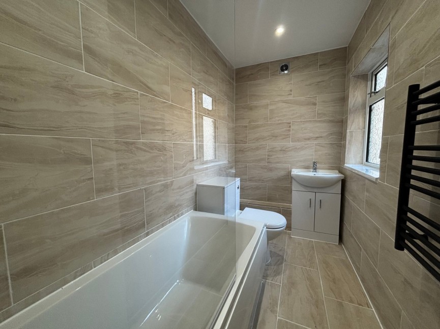 2 bedroom House for Letting Church Street, Biggleswade, Bedfordshire