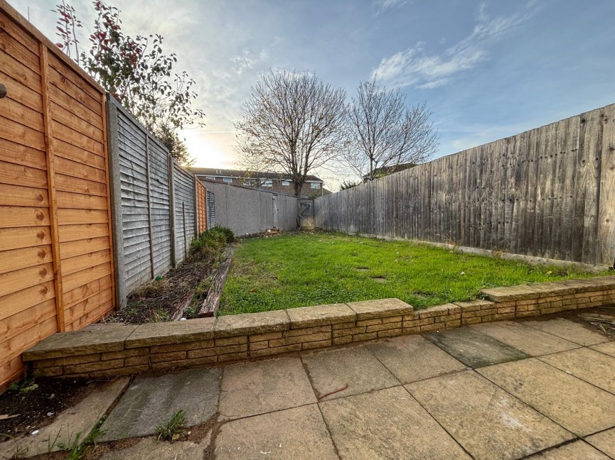 3 bedroom House for Letting Wordsworth Close, Royston, Hertfordshire