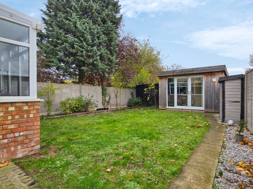 2 bedroom House for Sale High Street, Houghton Conquest, Bedfordshire