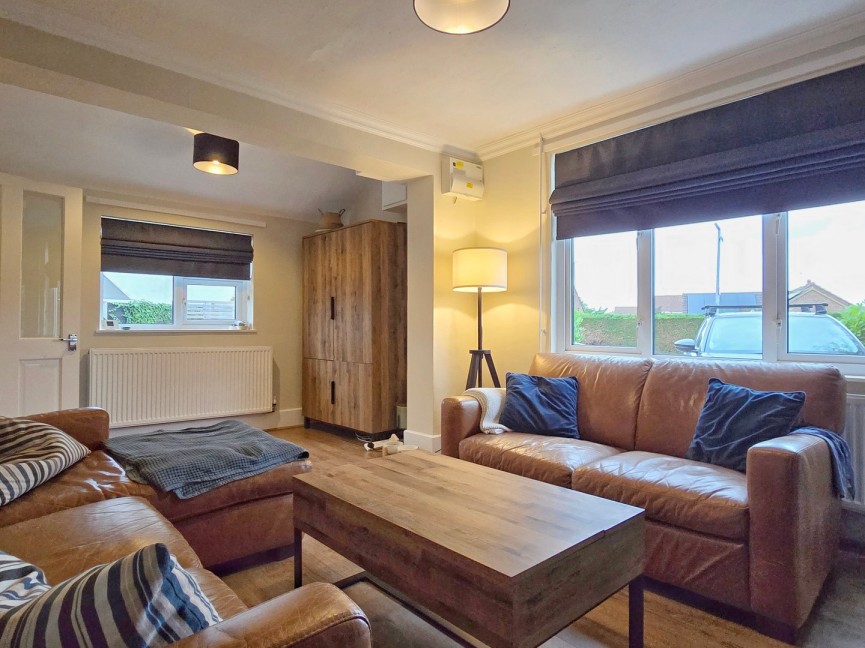 2 bedroom House for Sale High Street, Houghton Conquest, Bedfordshire