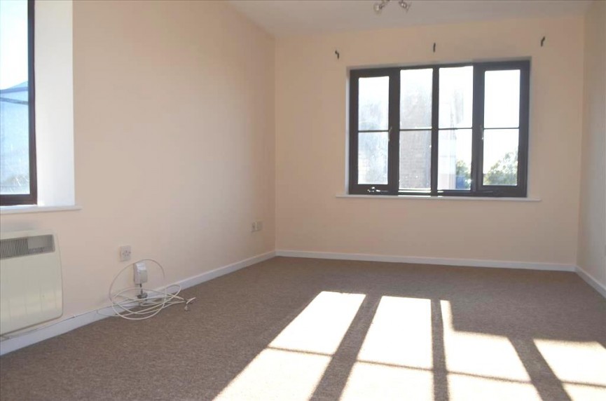 2 bedroom Flat for Sale Shortmead Street, Biggleswade, Bedfordshire