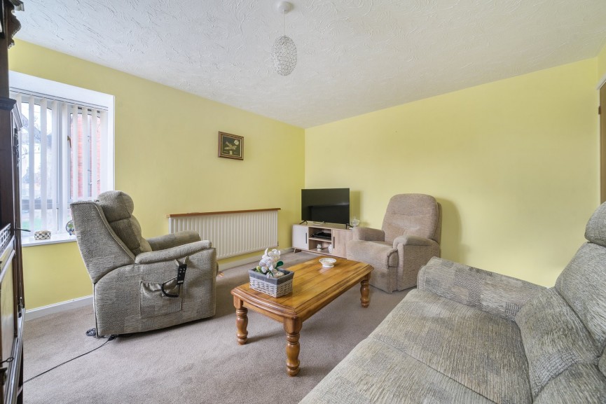 2 bedroom Flat for Sale Wycklond Close, Stotfold, Bedfordshire