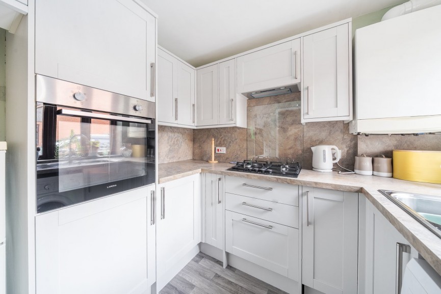 2 bedroom Flat for Sale Wycklond Close, Stotfold, Bedfordshire