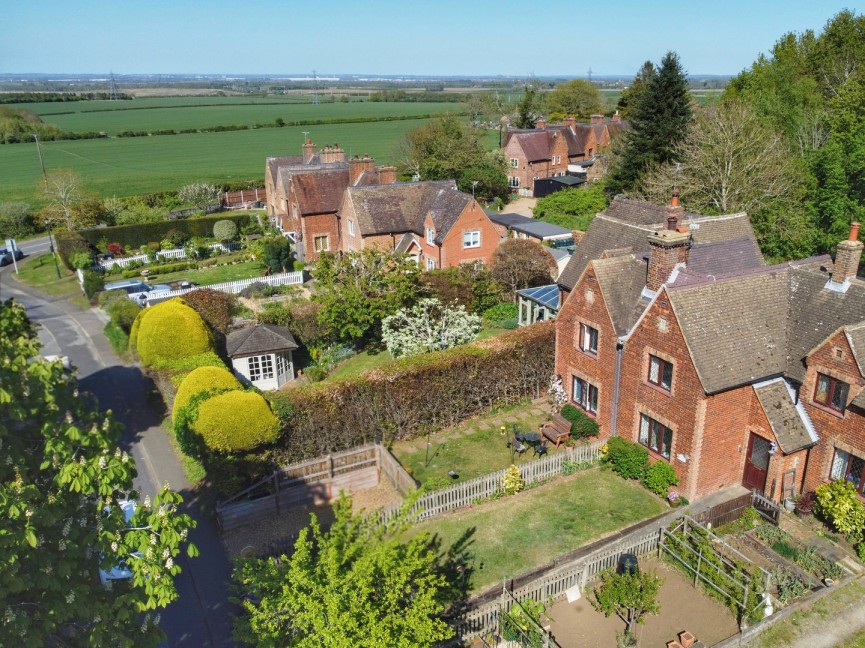 2 bedroom House for Sale Millbrook, Bedfordshire