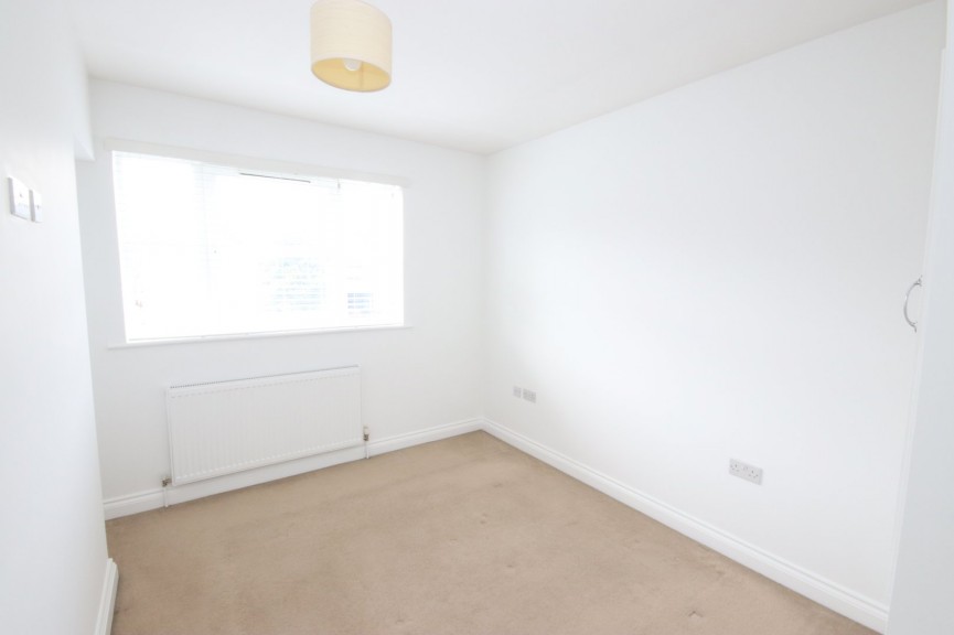 2 bedroom House for Letting Ampthill Road, Flitwick