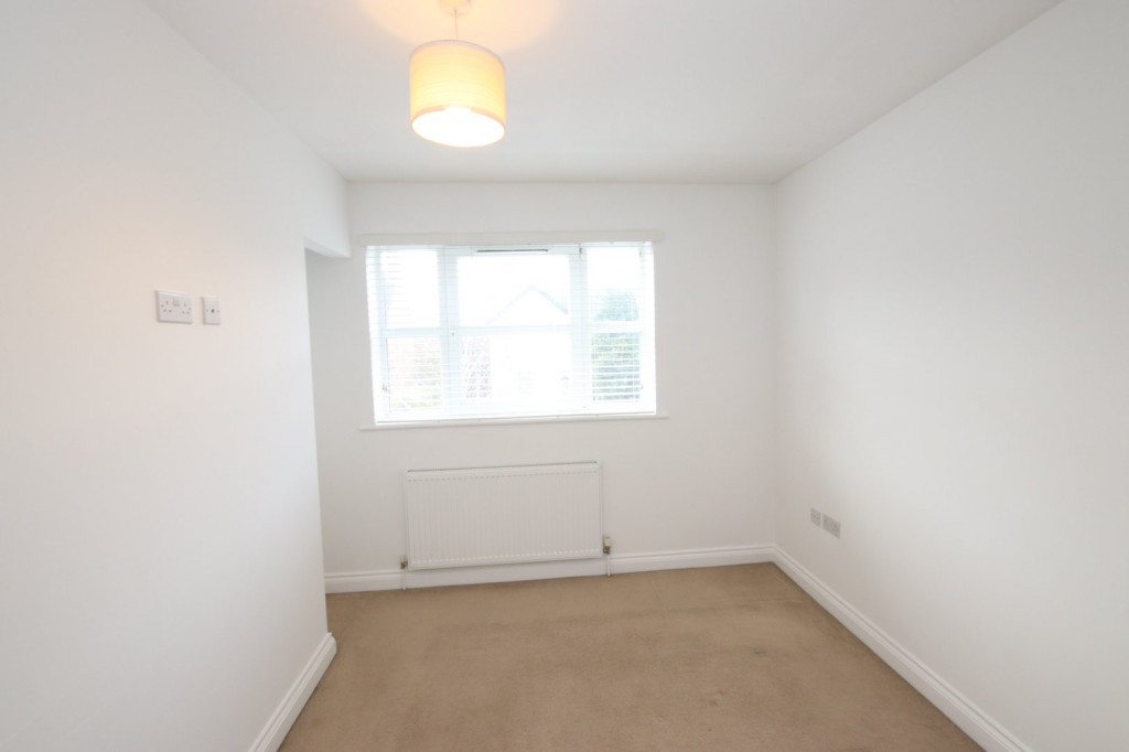 Ampthill Road, Flitwick