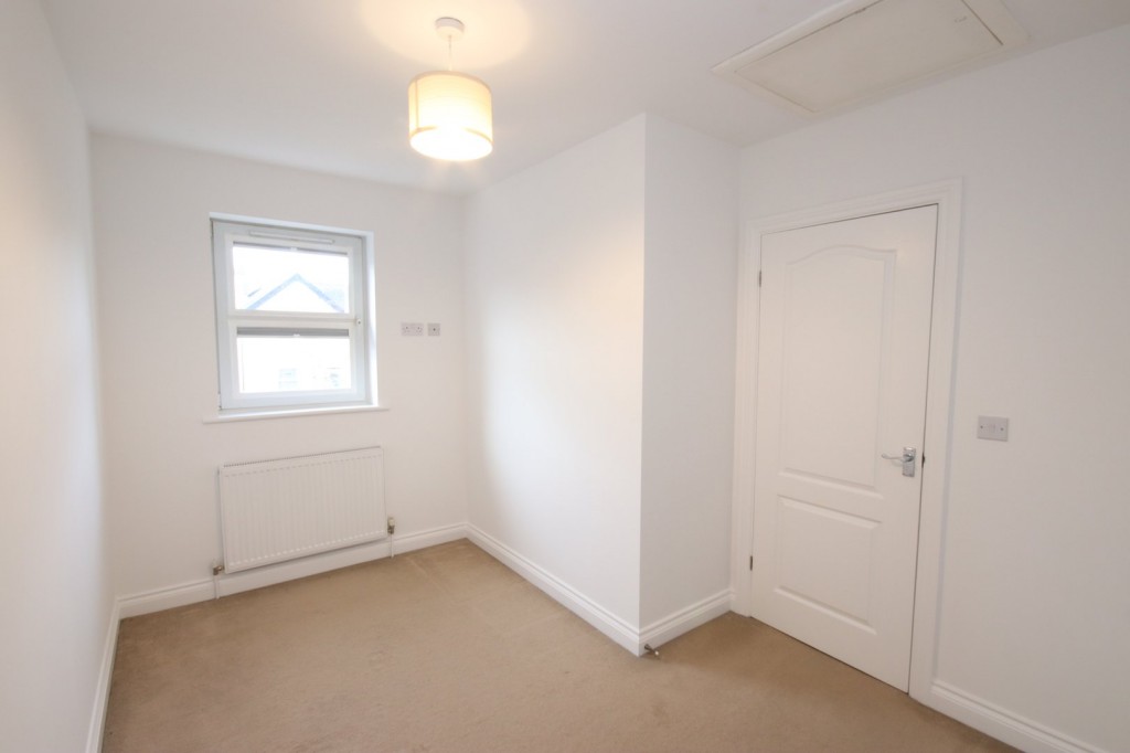 Ampthill Road, Flitwick