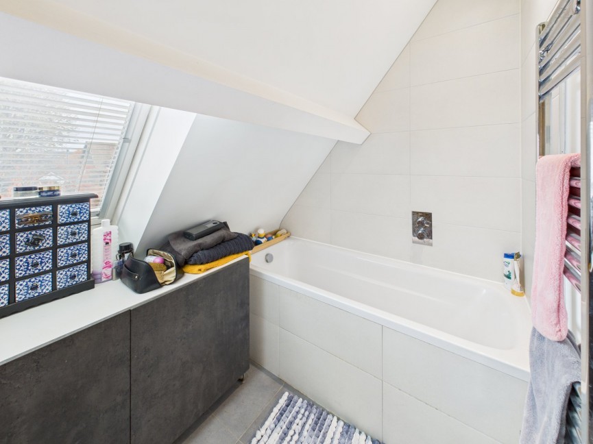 2 bedroom House for Sale Meeting House Lane, Baldock, Hertfordshire