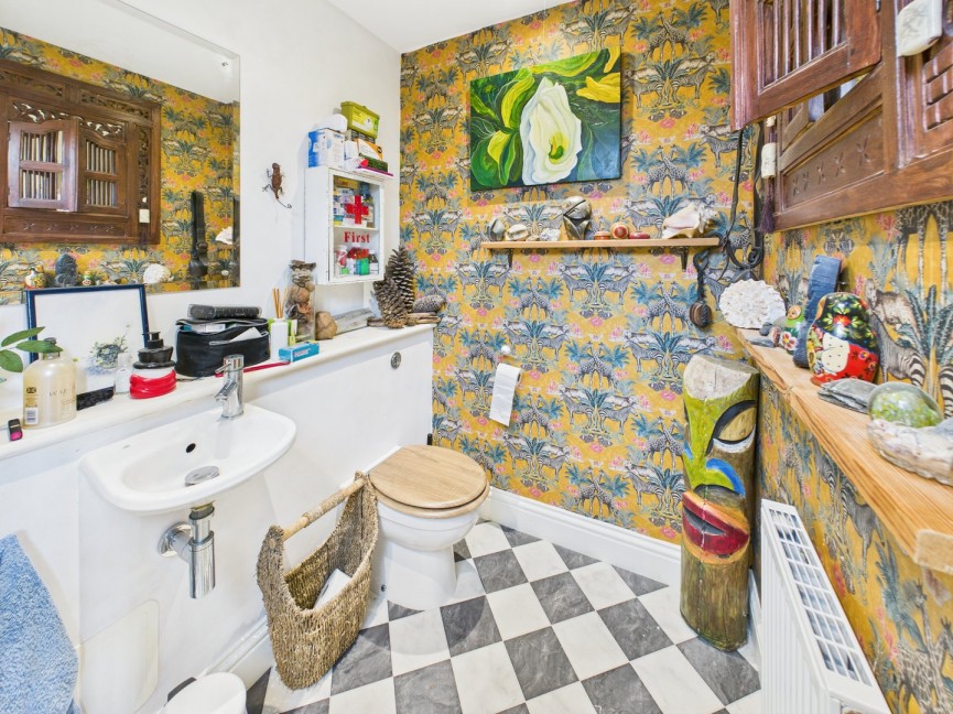 2 bedroom House for Sale Meeting House Lane, Baldock, Hertfordshire