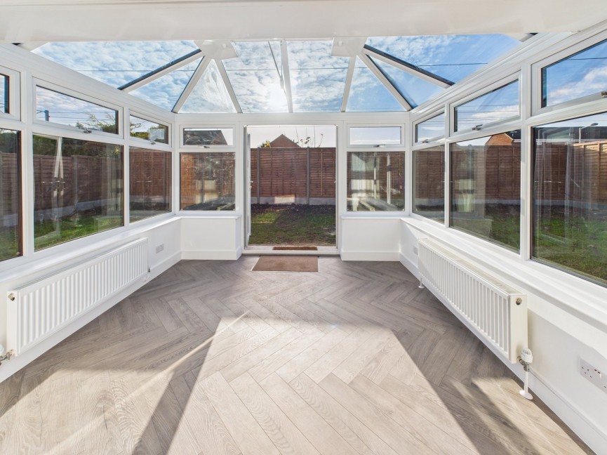 3 bedroom Bungalow for Sale Larkins Close, Baldock, Hertfordshire