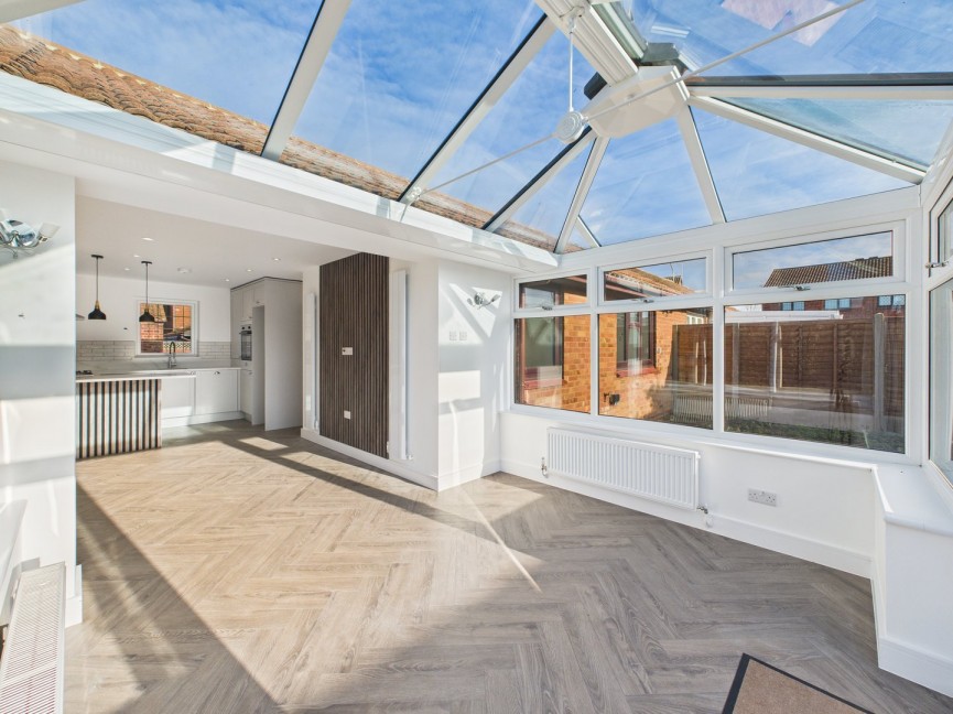 3 bedroom Bungalow for Sale Larkins Close, Baldock, Hertfordshire