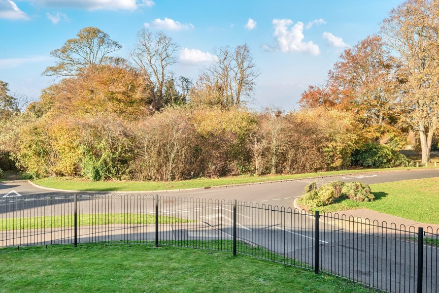 3 bedroom House for Sale Middlemarch, Fairfield, Bedfordshire