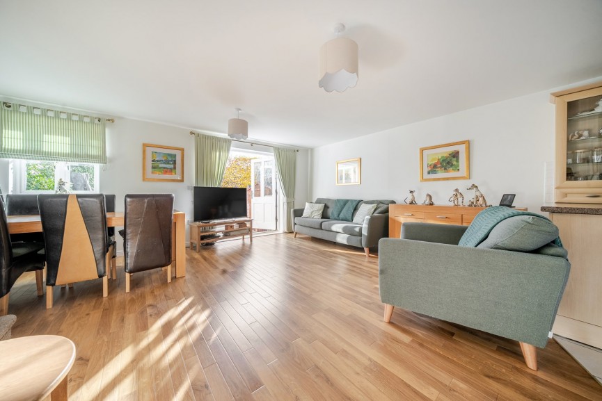 3 bedroom House for Sale Middlemarch, Fairfield, Bedfordshire