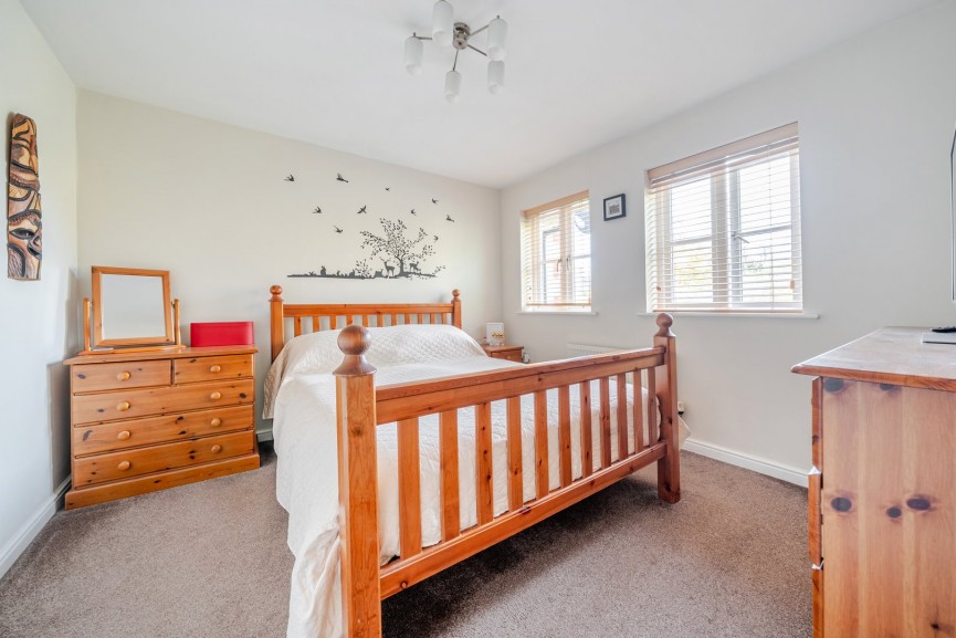 3 bedroom House for Sale Middlemarch, Fairfield, Bedfordshire