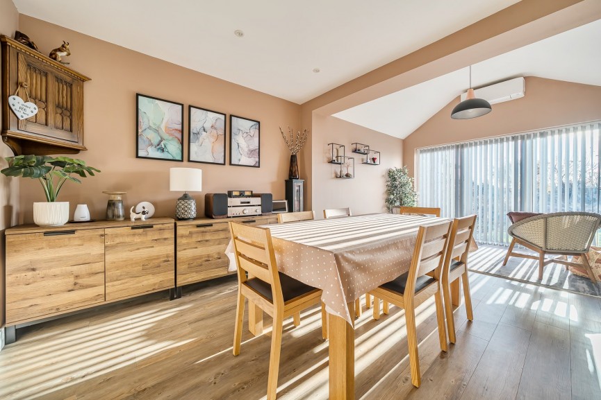 4 bedroom House for Sale Home Farm Way, Westoning, Bedfordshire