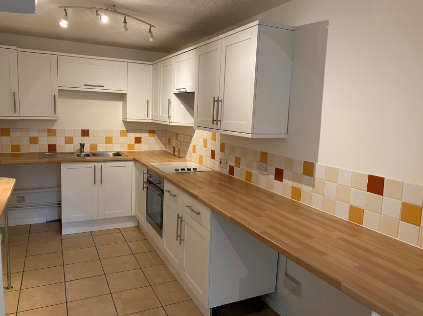 1 bedroom Flat for Letting High Street, Flitwick, Bedfordshire