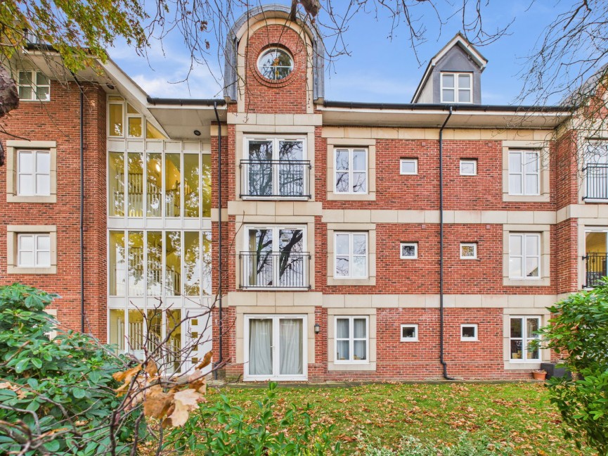 2 bedroom Flat for Sale Rose Lane, Biggleswade, Bedfordshire