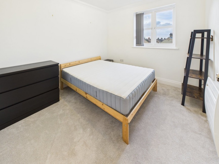 2 bedroom Flat for Sale Rose Lane, Biggleswade, Bedfordshire