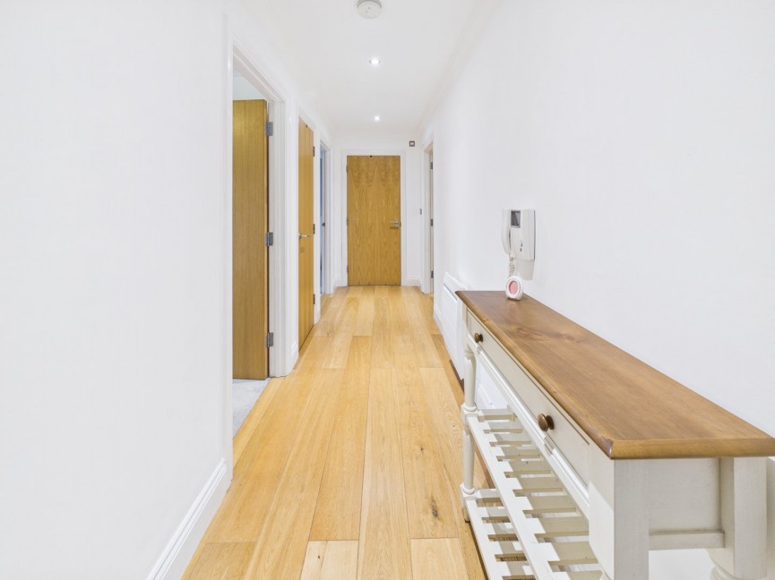 2 bedroom Flat for Sale Rose Lane, Biggleswade, Bedfordshire