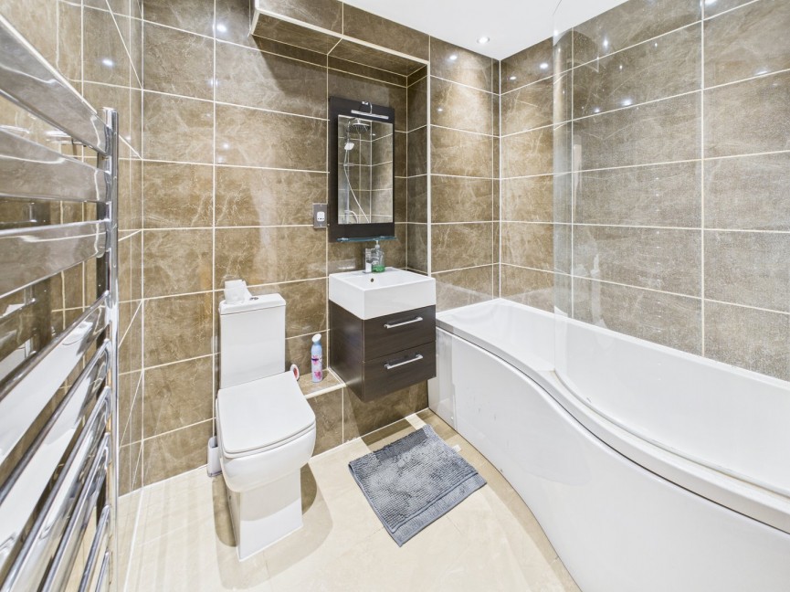 2 bedroom Flat for Sale Rose Lane, Biggleswade, Bedfordshire