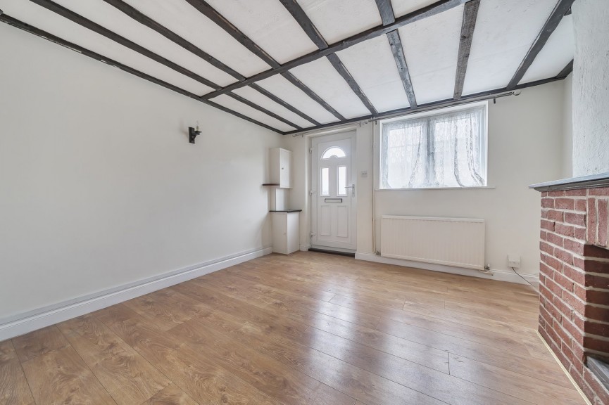 2 bedroom House for Sale Ampthill Road, Shefford, Bedfordshire