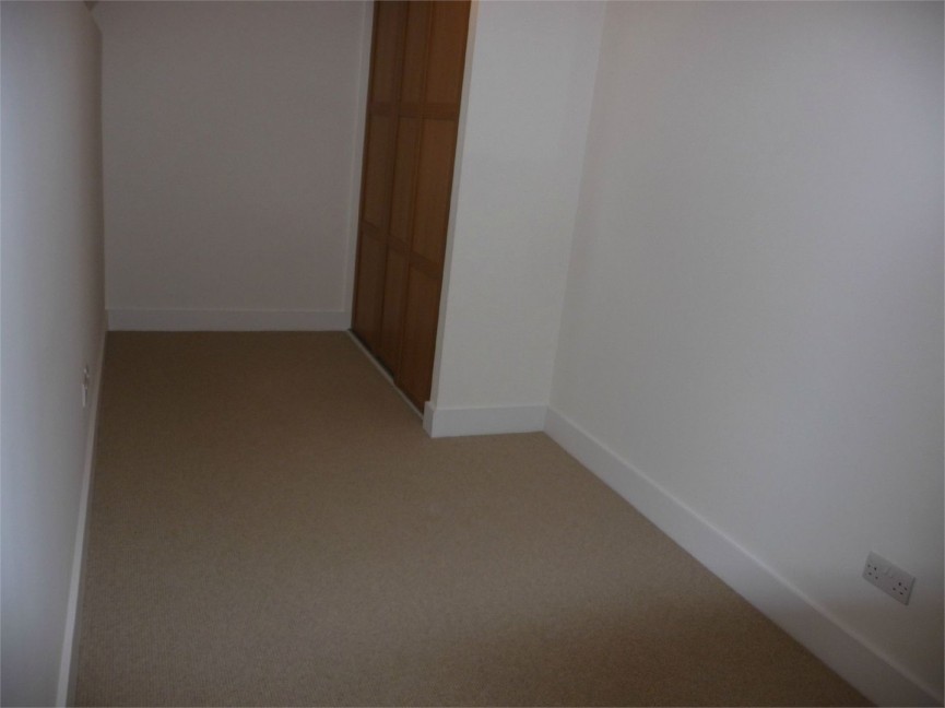 3 bedroom Flat for Letting Salisbury Square, Hatfield, Hertfordshire