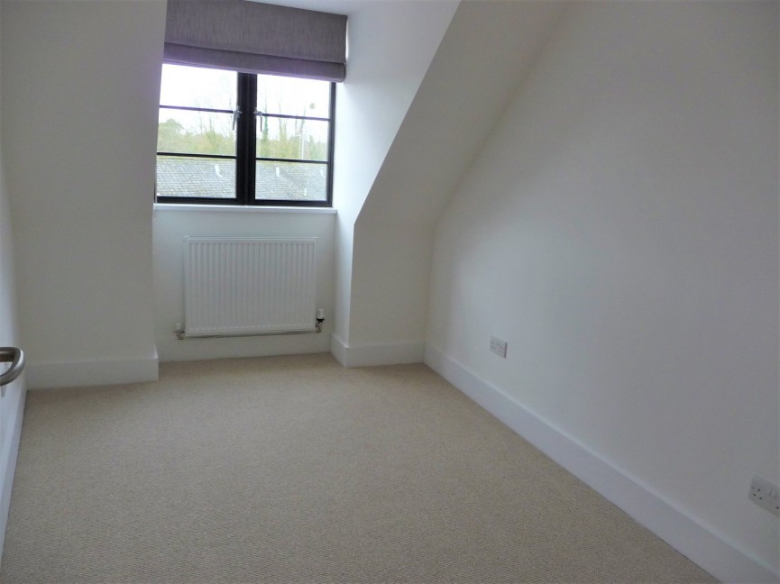 3 bedroom Flat for Letting Salisbury Square, Hatfield, Hertfordshire
