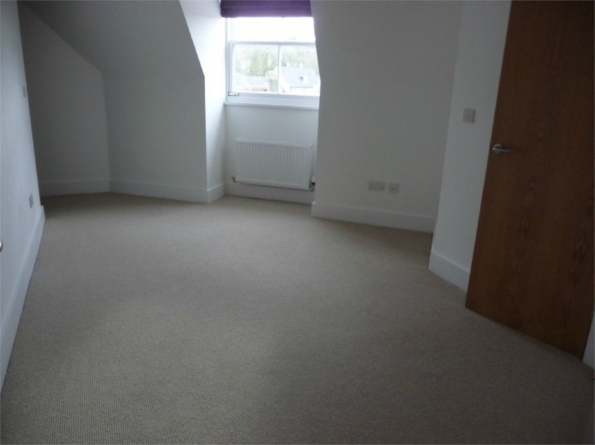 3 bedroom Flat for Letting Salisbury Square, Hatfield, Hertfordshire