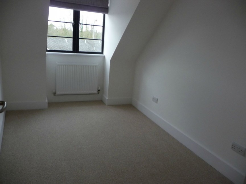 3 bedroom Flat for Letting Salisbury Square, Hatfield, Hertfordshire