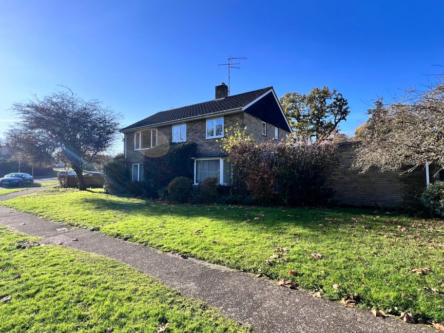 4 bedroom House for Sale Knightsfield, Welwyn Garden City, Hertfordshire