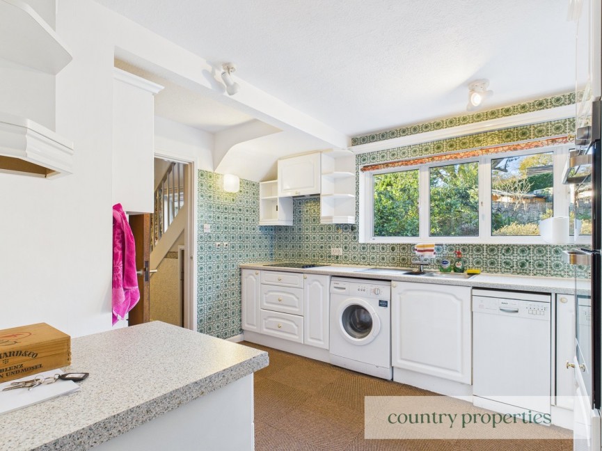 4 bedroom House for Sale Knightsfield, Welwyn Garden City, Hertfordshire