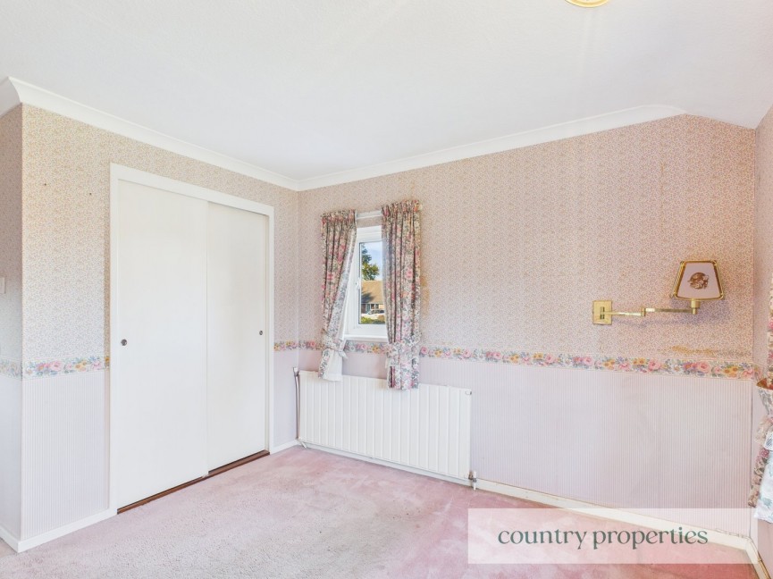 4 bedroom House for Sale Knightsfield, Welwyn Garden City, Hertfordshire