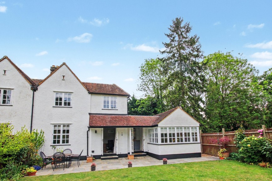 3 bedroom House for Sale Barrington Road, Letchworth Garden City, Hertfordshire