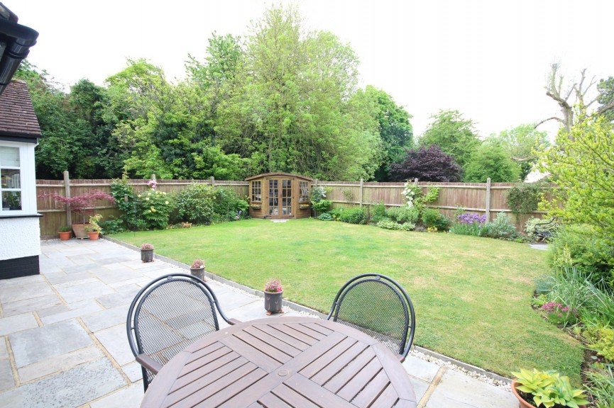 3 bedroom House for Sale Barrington Road, Letchworth Garden City, Hertfordshire