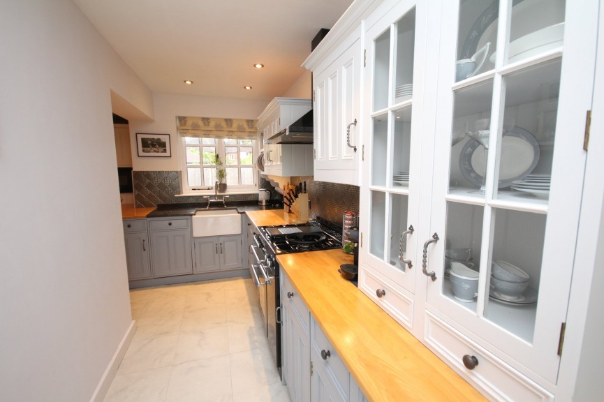 3 bedroom House for Sale Barrington Road, Letchworth Garden City, Hertfordshire