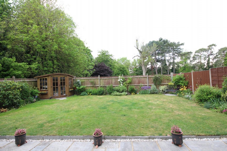 3 bedroom House for Sale Barrington Road, Letchworth Garden City, Hertfordshire