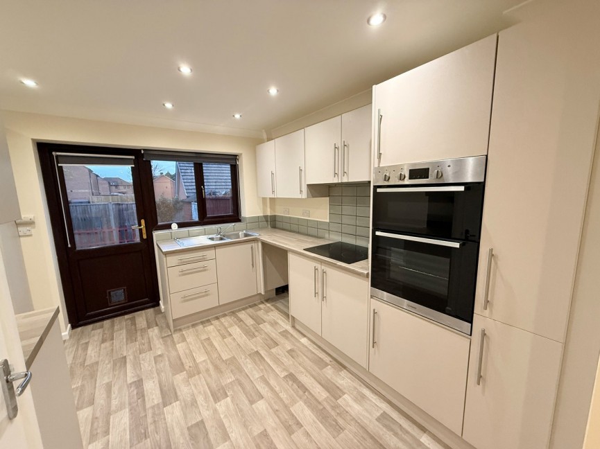 2 bedroom House for Letting Badgers Close, Flitwick, Bedfordshire