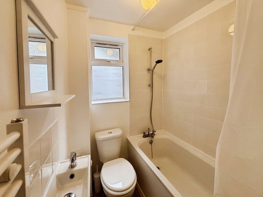 2 bedroom House for Letting Church Street, Hatfield, Hertfordshire