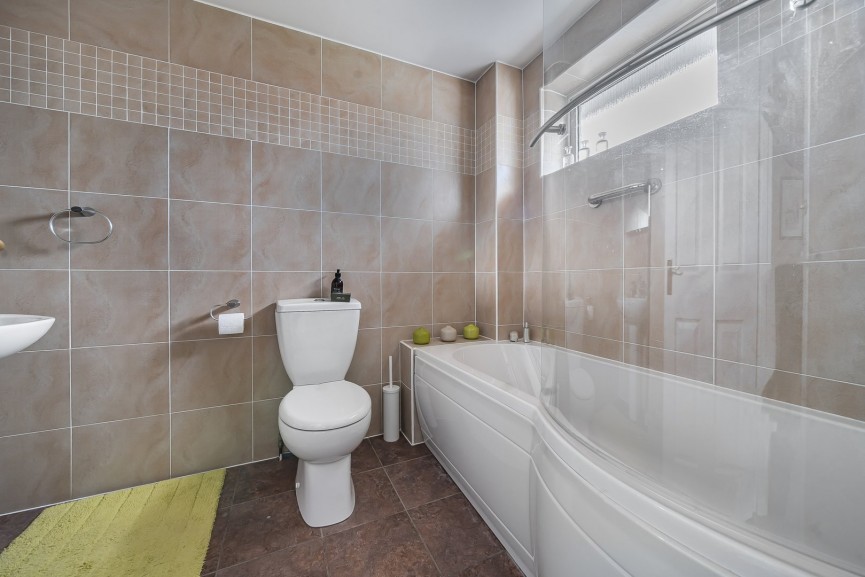 3 bedroom House for Sale Tythe Barn Close, Westoning, Bedfordshire