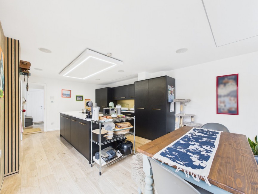 4 bedroom House for Sale Hargreaves Road, Royston, Hertfordshire