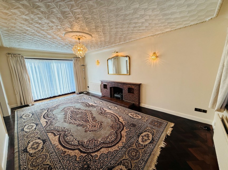 3 bedroom House for Letting High Street, Flitwick