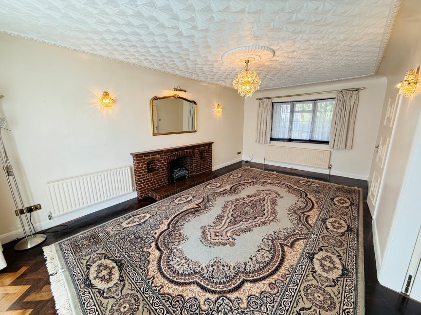 3 bedroom House for Letting High Street, Flitwick