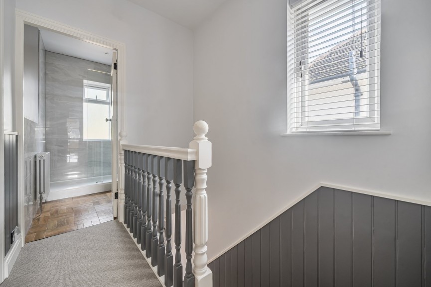 3 bedroom House for Sale High Street, Stotfold, Bedfordshire