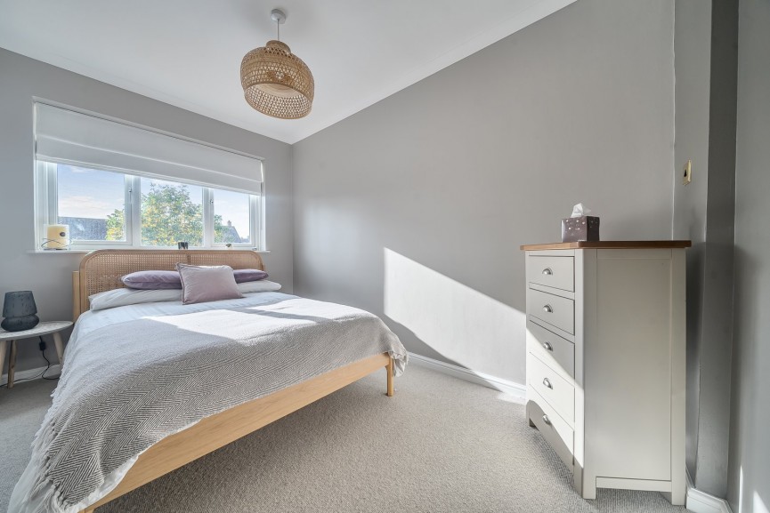 3 bedroom House for Sale High Street, Stotfold, Bedfordshire