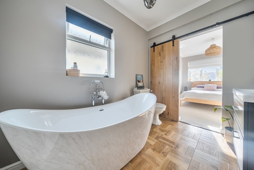 3 bedroom House for Sale High Street, Stotfold, Bedfordshire