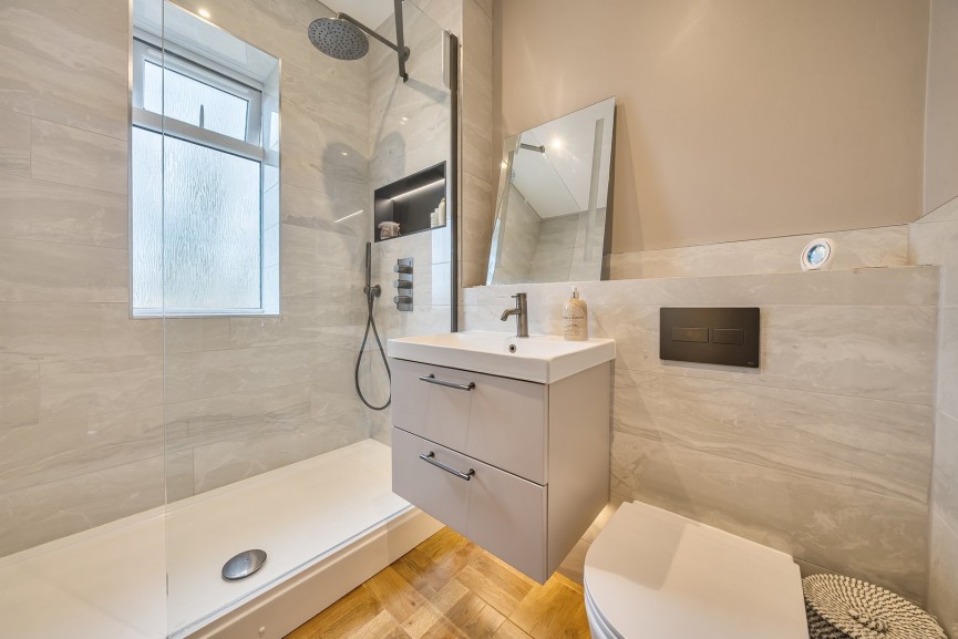 3 bedroom House for Sale High Street, Stotfold, Bedfordshire