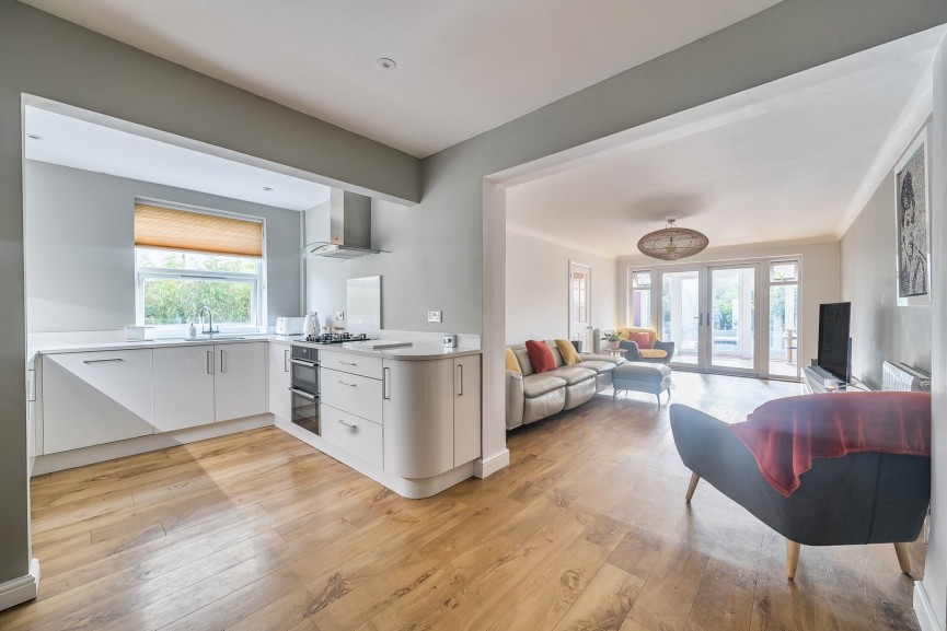 3 bedroom House for Sale High Street, Stotfold, Bedfordshire